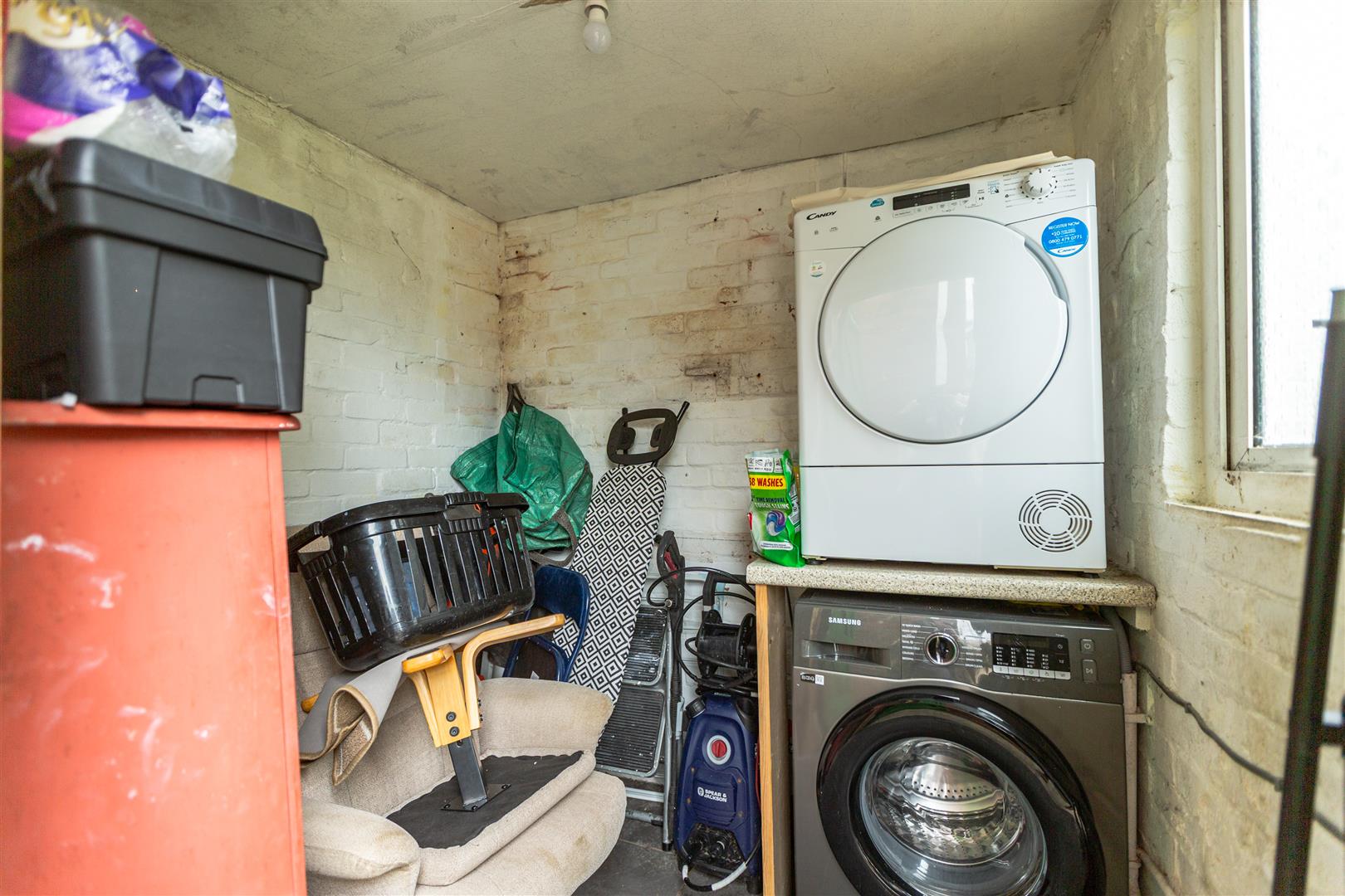 Caegar, Llanelli, SA14 9NR